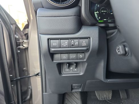 Used 2026 Toyota Land Cruiser image 35