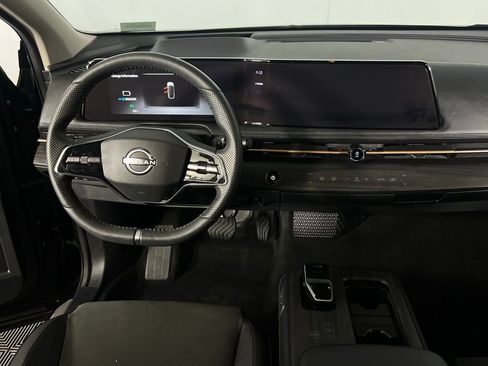 Used 2024 Nissan Ariya AWD image 12