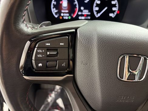 Used 2025 Honda Odyssey Sport-L image 30