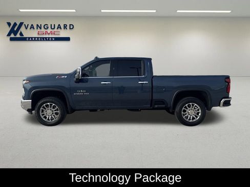 Used 2025 Chevrolet Silverado 2500 LTZ w/ LTZ Convenience Package image 2