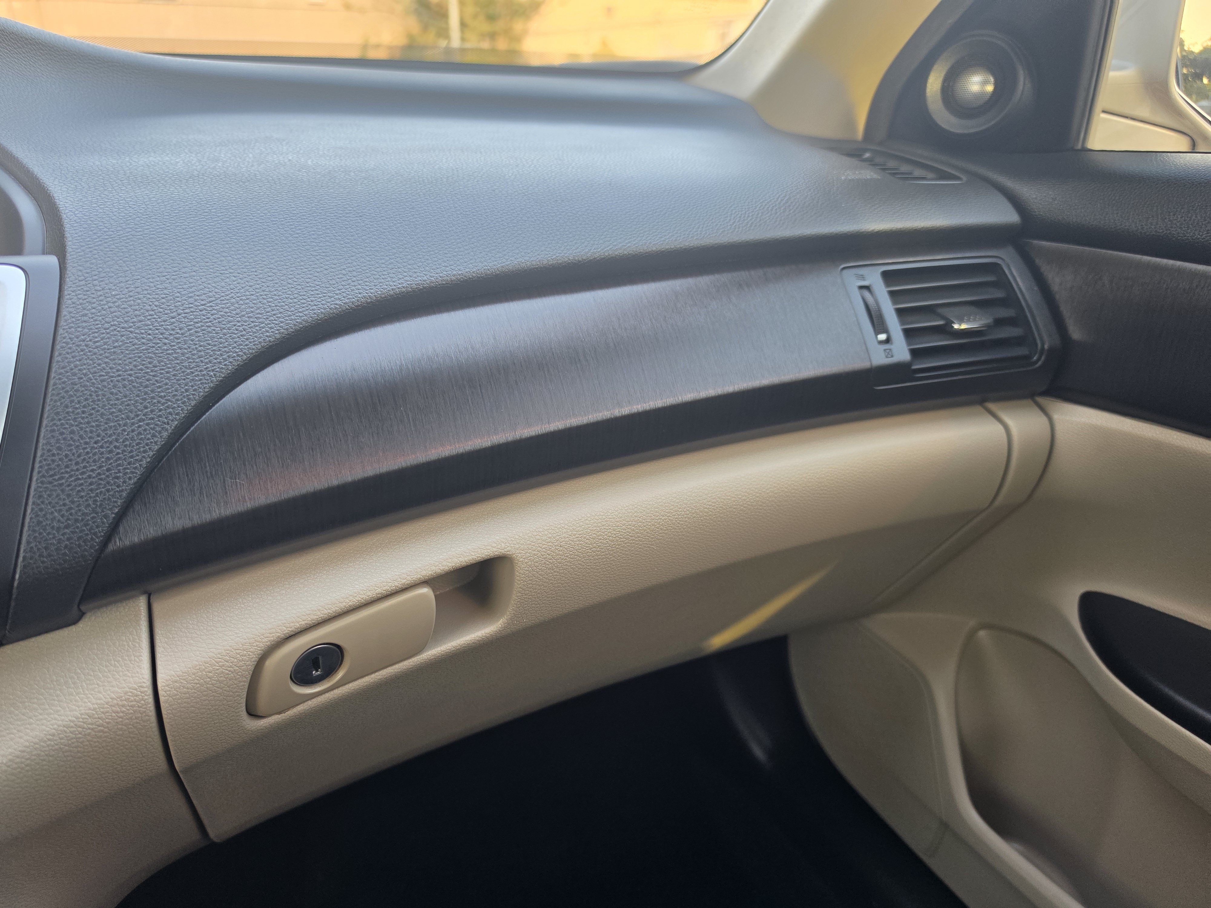Used 2015 Honda Accord EX-L image 26