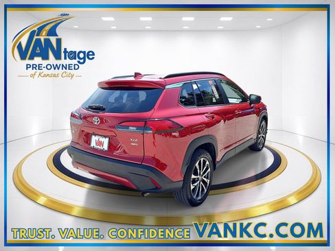 Used 2023 Toyota Corolla Cross XLE w/ Convenience Package AWD/4WD image 6