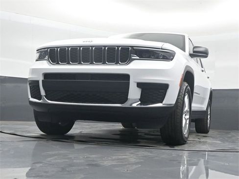 New 2025 Jeep Grand Cherokee L Laredo image 44