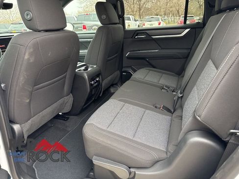 New 2026 GMC Acadia Elevation image 12