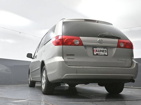 Used 2008 Toyota Sienna CE FWD image 24