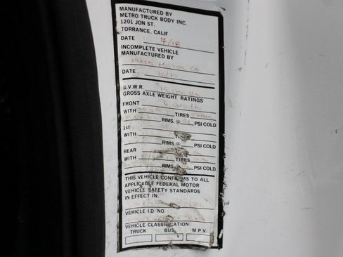 Used 2017 Ford F550 2WD Regular Cab Super Duty image 45
