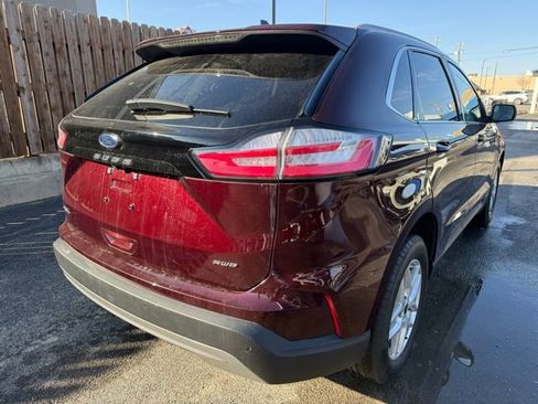 Used 2024 Ford Edge SEL w/ Convenience Package image 4