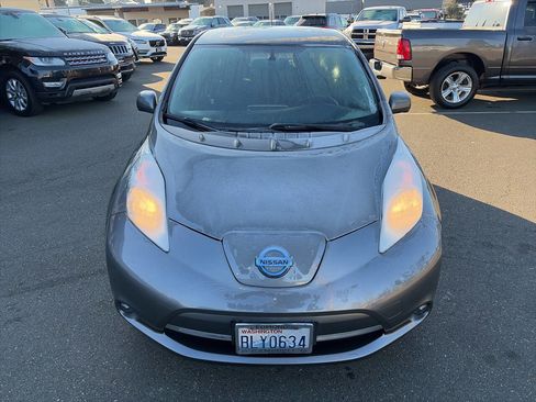 Used 2016 Nissan Leaf SV w/ Premium Package image 15
