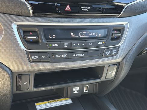 Used 2023 Honda Ridgeline RTL-E image 13