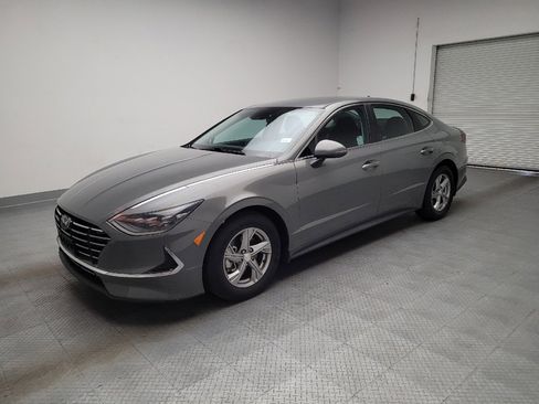 Used 2023 Hyundai Sonata SE FWD image 2