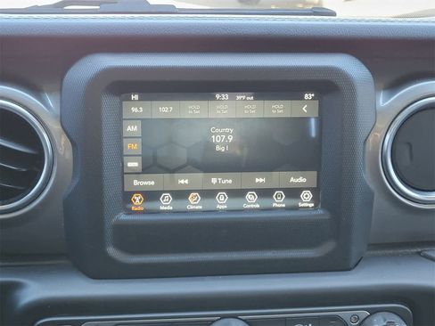 Used 2021 Jeep Wrangler Unlimited Sahara image 18