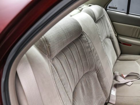 Used 2001 Buick Century Custom w/ Premium Pkg image 18