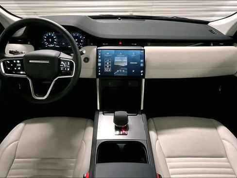 Certified 2025 Land Rover Discovery Sport S image 18