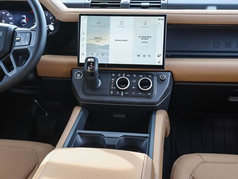 New 2026 Land Rover Defender 110 X-Dynamic SE image 24