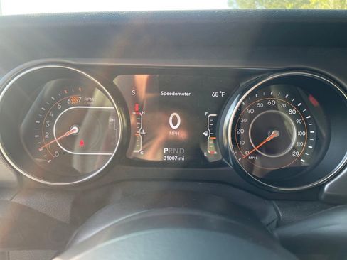 Used 2022 Jeep Wrangler Unlimited Sport image 14