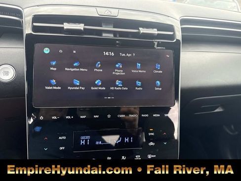 Used 2023 Hyundai Santa Cruz SEL Premium w/ Cargo Package AWD/4WD image 22