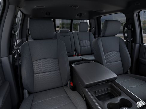 New 2026 RAM 3500 Big Horn AWD/4WD image 22