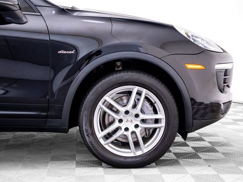 Used 2015 Porsche Cayenne Diesel AWD/4WD image 30