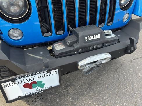 Used 2014 Jeep Wrangler Unlimited Sahara image 3