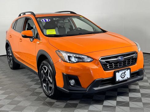 Used 2019 Subaru Crosstrek 2.0i Limited w/ Moonroof Package w/Navigation AWD/4WD image 3