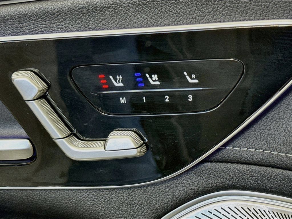 Used 2023 Mercedes-Benz EQS 580 4MATIC SUV image 26