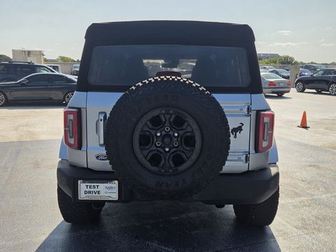 Used 2023 Ford Bronco Outer Banks AWD/4WD image 4