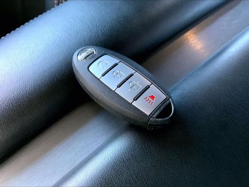 Used 2022 Nissan Murano SV w/ SV Midnight Edition Package image 14