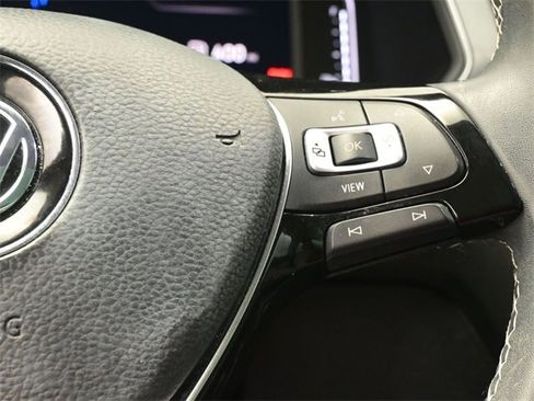 Used 2021 Volkswagen Tiguan SEL w/ 3-Row Tiguan MDO Package image 2