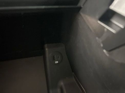 Used 2023 Ford F150 Lariat w/ Equipment Group 502A High image 22