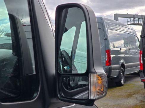 New 2025 Mercedes-Benz Sprinter 2500 image 21