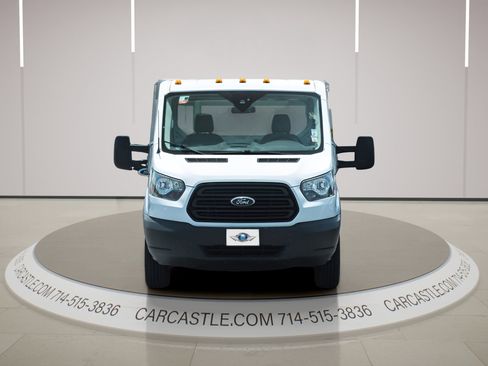 Used 2018 Ford Transit 250 138 RWD image 4
