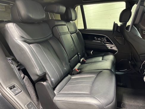 Used 2024 Land Rover Range Rover Long Wheelbase Autobiography AWD/4WD image 36