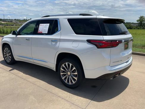 Used 2023 Chevrolet Traverse Premier AWD/4WD image 7
