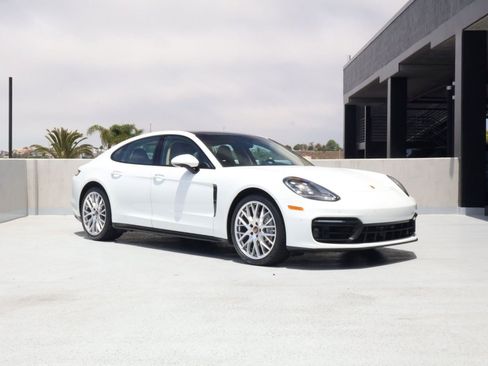 Certified 2023 Porsche Panamera Platinum Edition RWD image 7