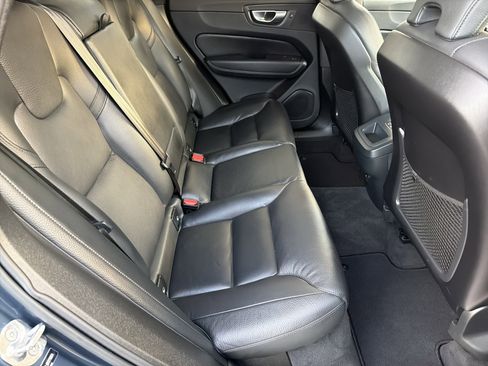Used 2024 Volvo XC60 B5 Plus image 16