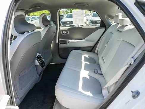 Used 2025 Hyundai Ioniq 6 SEL image 20