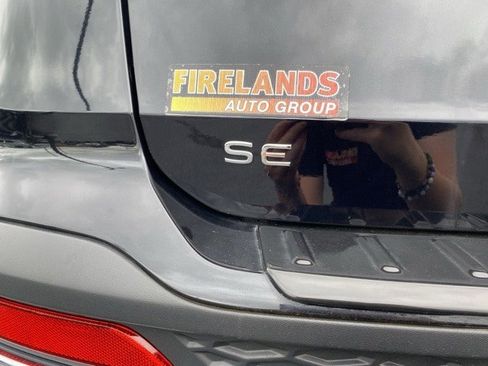 New 2024 Volkswagen Taos SE image 18