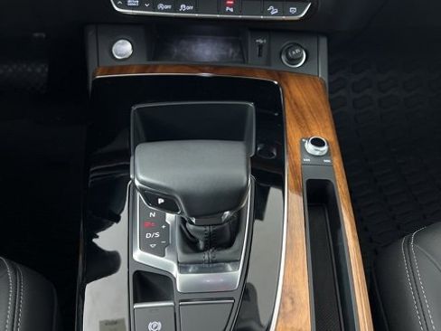 Certified 2023 Audi Q5 2.0T Premium w/ Convenience Package image 26