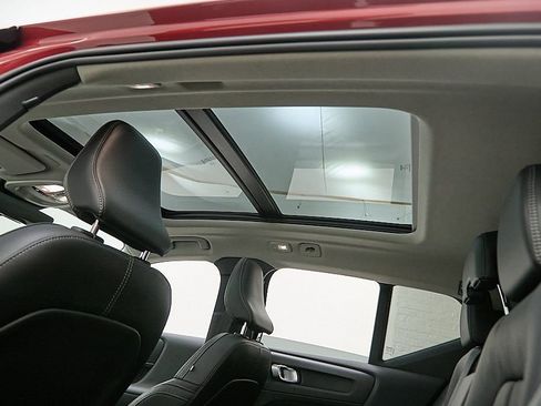 Certified 2023 Volvo XC40 B5 Plus w/ Driver Assist Package image 22