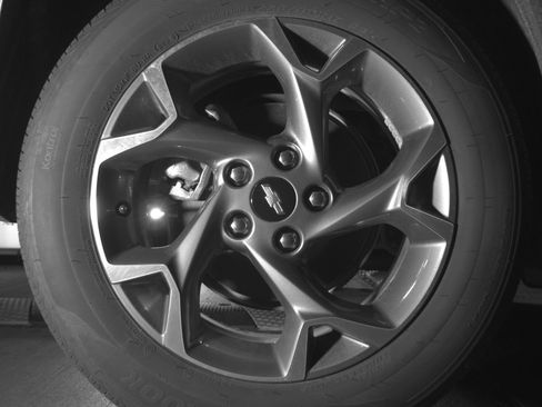 Used 2025 Chevrolet Trax LT w/ LT Convenience Package FWD image 15