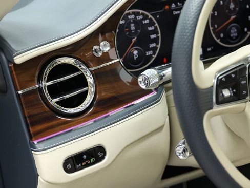 Used 2020 Bentley Flying Spur W12 w/ First Edition Specification AWD/4WD image 21