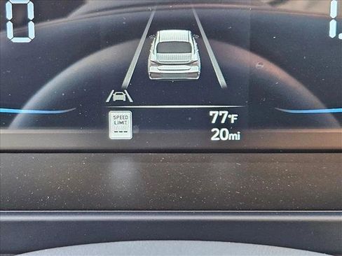 New 2025 Hyundai Elantra Sport FWD image 11