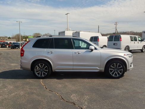 Used 2018 Volvo XC90 T5 Momentum w/ Convenience Package image 3