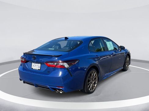 Used 2024 Toyota Camry SE FWD image 4