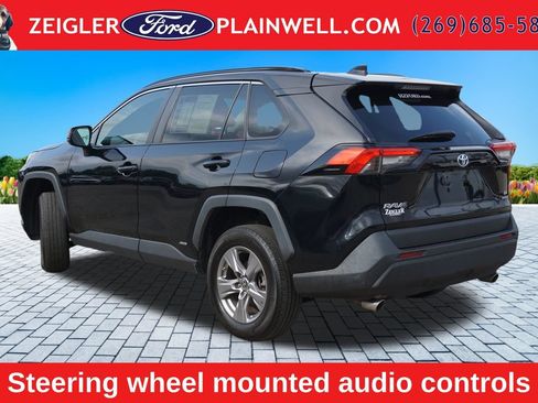Used 2023 Toyota RAV4 LE AWD/4WD image 3