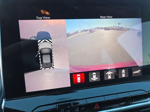 Used 2022 Jeep Compass Latitude w/ Sun and Sound Group image 16