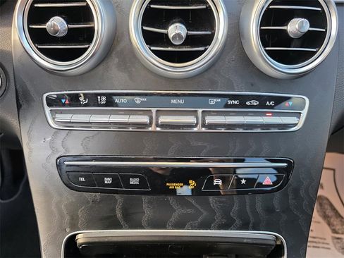 Used 2023 Mercedes-Benz GLC 300 4MATIC Coupe image 21