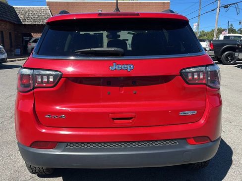 Used 2018 Jeep Compass Latitude w/ Popular Equipment Group image 26