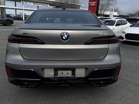 Used 2023 BMW 760i xDrive w/ Executive Package image 17