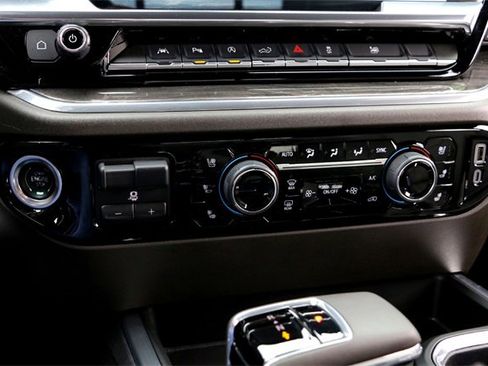 Used 2024 Chevrolet Silverado 1500 LTZ w/ LTZ Premium Texas Edition image 18